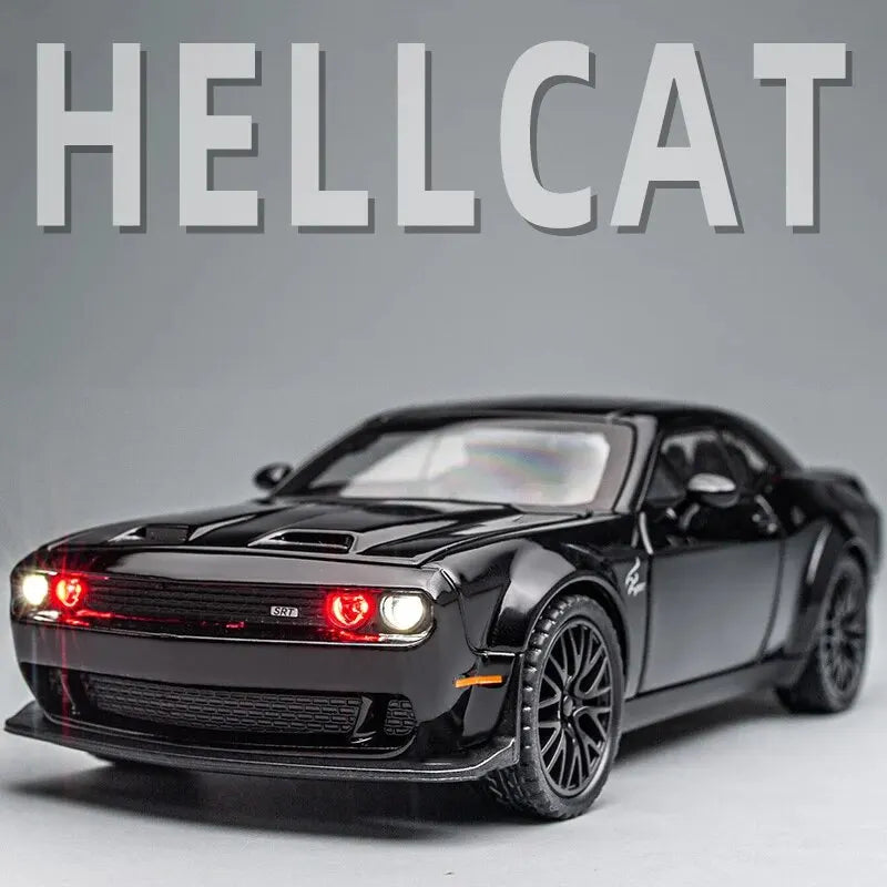 1:32 Dodge Challenger Hellcat Die-Cast Toy Car – Pull Back with Sound & Light